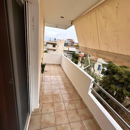 Vergian Brand New Spacious At Agioi Theodoroi (Corinthia)