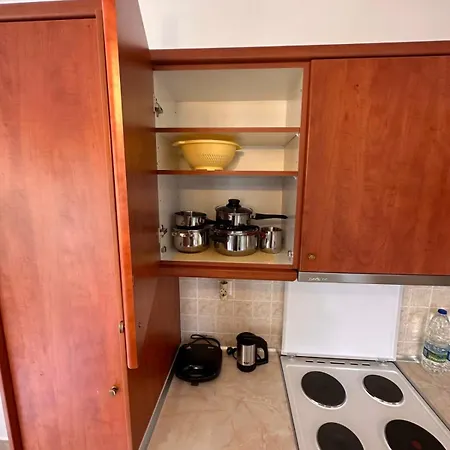 Vergian Brand New Spacious At Διαμέρισμα *