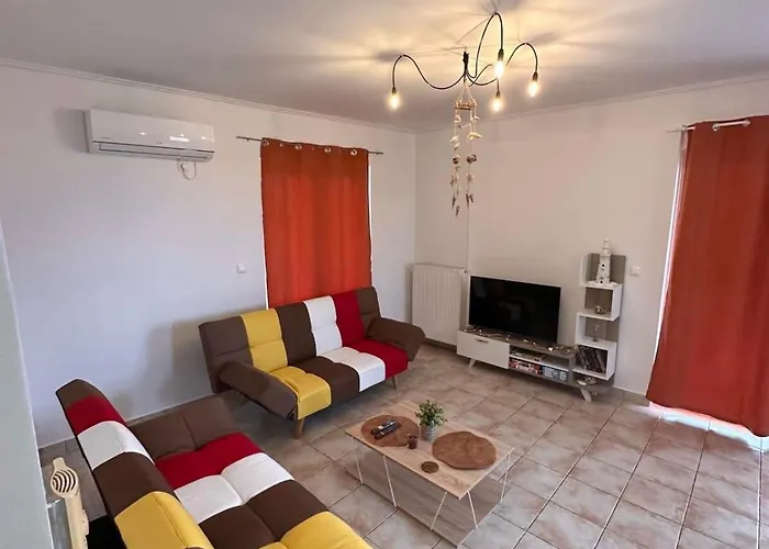 Vergian Brand New Spacious At Apartment Agioi Theodoroi (Corinthia)